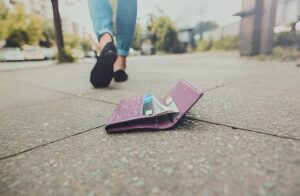 Lost my card or keys? Don't panic This article provides step-by-step advice on finding lost somethings. Read now and never lose anything again.